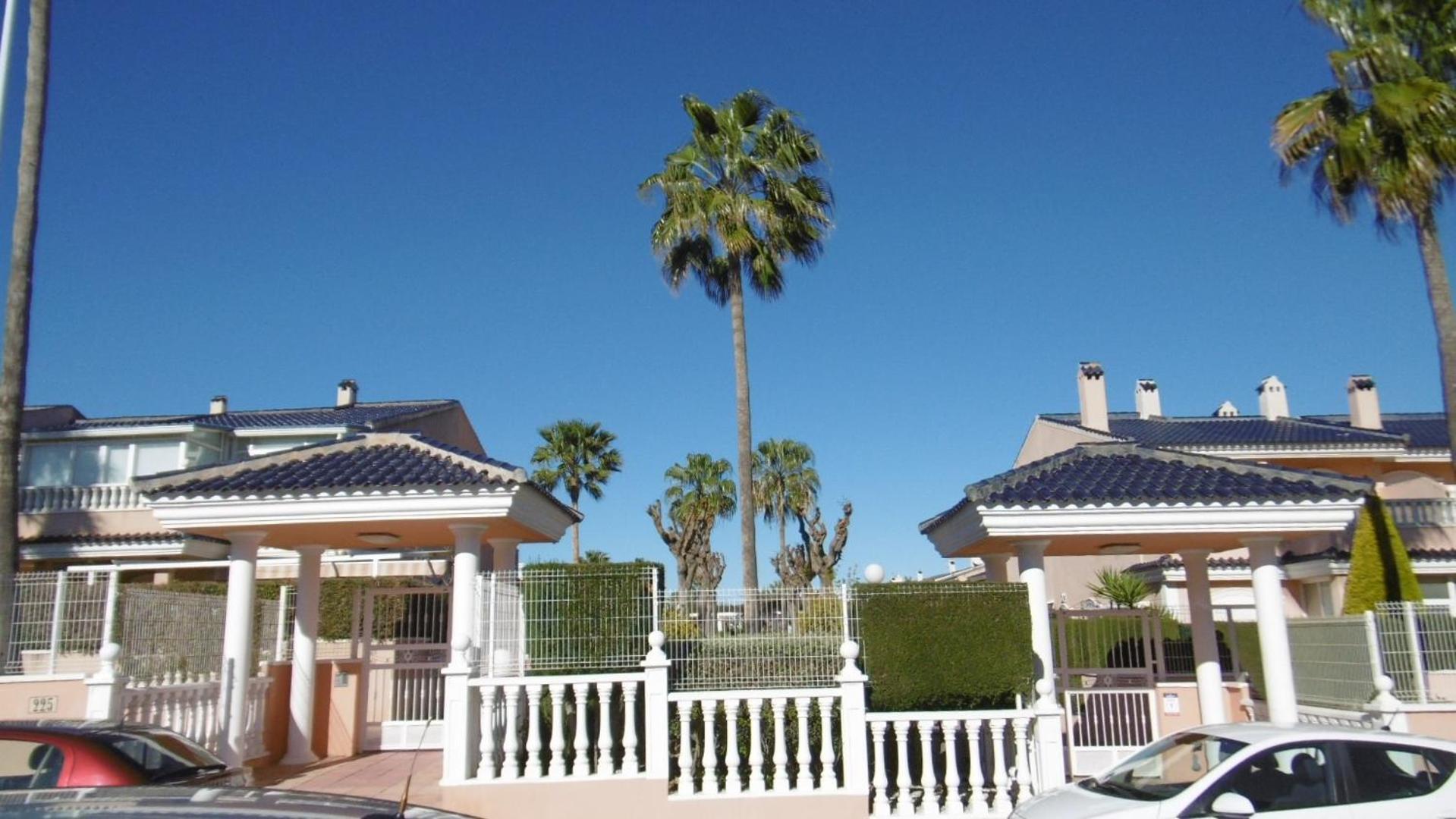 Gran Alicante Bungalow In Beach Resort Puerto Marino Ngoại thất bức ảnh